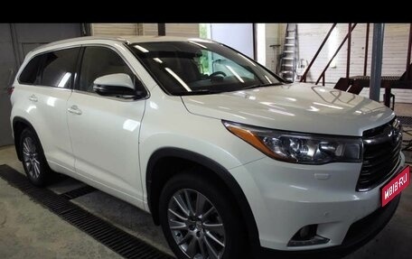 Toyota Highlander III, 2014 год, 3 350 000 рублей, 1 фотография