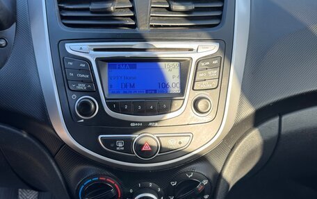 Hyundai Solaris II рестайлинг, 2012 год, 765 000 рублей, 16 фотография