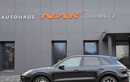 Porsche Cayenne III, 2022 год, 16 200 500 рублей, 2 фотография