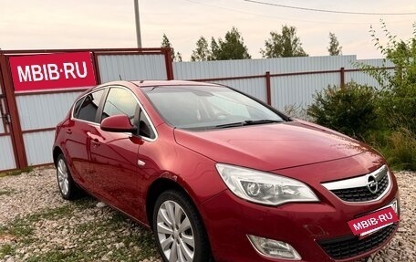Opel Astra J, 2010 год, 490 000 рублей, 2 фотография