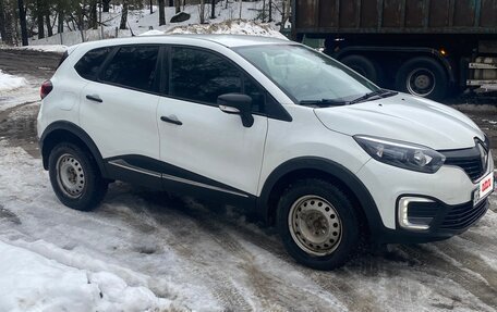 Renault Kaptur I рестайлинг, 2019 год, 1 100 000 рублей, 2 фотография