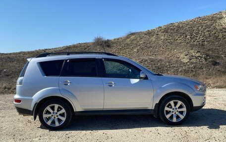 Mitsubishi Outlander III рестайлинг 3, 2011 год, 1 400 000 рублей, 7 фотография