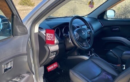 Mitsubishi Outlander III рестайлинг 3, 2011 год, 1 400 000 рублей, 11 фотография