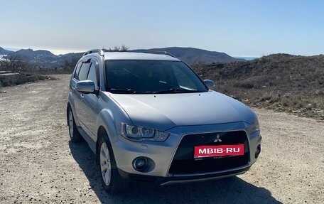Mitsubishi Outlander III рестайлинг 3, 2011 год, 1 400 000 рублей, 9 фотография