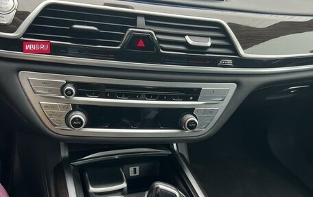 BMW 7 серия, 2017 год, 2 999 000 рублей, 10 фотография