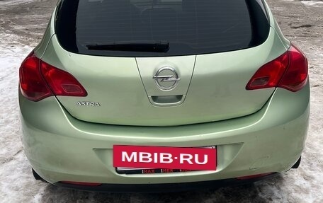 Opel Astra J, 2010 год, 602 000 рублей, 3 фотография