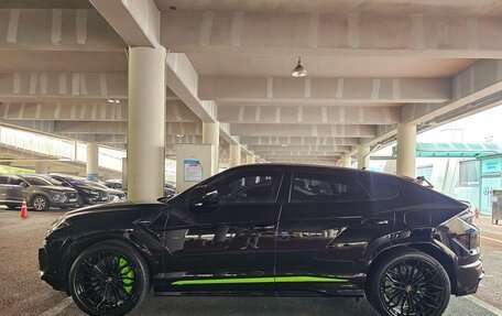 Lamborghini Urus I, 2025 год, 35 000 000 рублей, 5 фотография