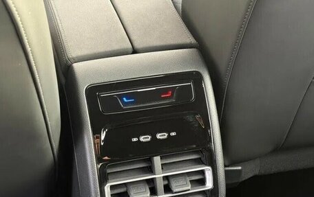 Volkswagen Tiguan, 2025 год, 4 900 000 рублей, 12 фотография