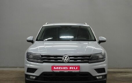 Volkswagen Tiguan II, 2018 год, 2 190 000 рублей, 2 фотография