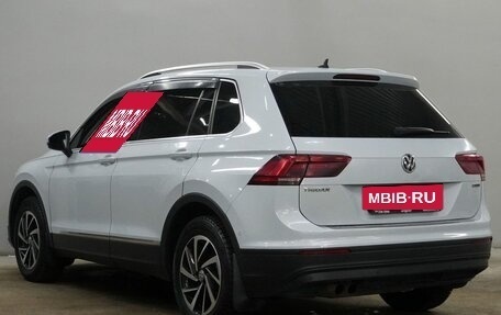 Volkswagen Tiguan II, 2018 год, 2 190 000 рублей, 7 фотография