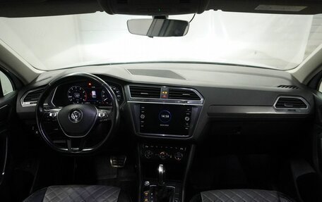 Volkswagen Tiguan II, 2018 год, 2 190 000 рублей, 11 фотография