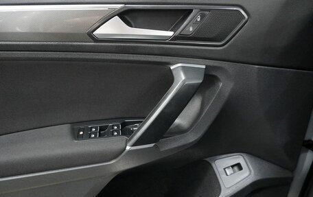 Volkswagen Tiguan II, 2018 год, 2 190 000 рублей, 15 фотография