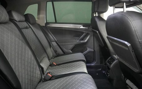 Volkswagen Tiguan II, 2018 год, 2 190 000 рублей, 13 фотография