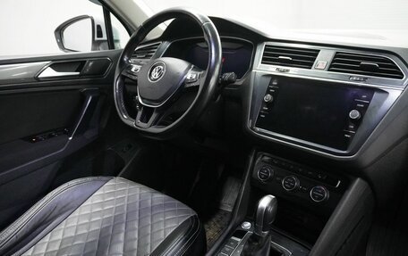 Volkswagen Tiguan II, 2018 год, 2 190 000 рублей, 10 фотография