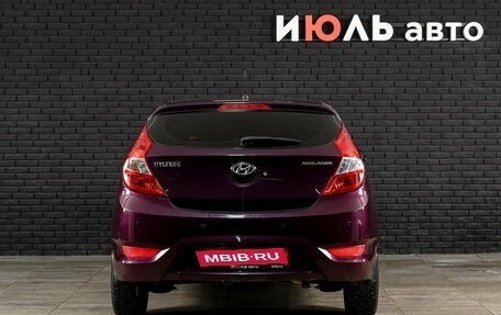 Hyundai Solaris II рестайлинг, 2011 год, 800 000 рублей, 5 фотография