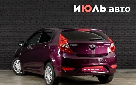 Hyundai Solaris II рестайлинг, 2011 год, 800 000 рублей, 7 фотография