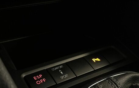 Volkswagen Golf R VII, 2010 год, 1 999 900 рублей, 13 фотография