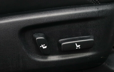 Toyota Land Cruiser Prado 150 рестайлинг 2, 2022 год, 7 990 000 рублей, 8 фотография