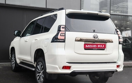 Toyota Land Cruiser Prado 150 рестайлинг 2, 2022 год, 7 990 000 рублей, 6 фотография