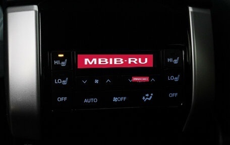 Toyota Land Cruiser Prado 150 рестайлинг 2, 2022 год, 7 990 000 рублей, 10 фотография