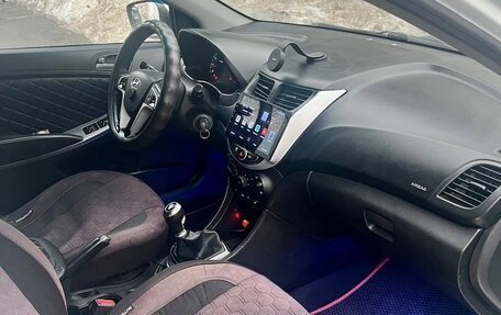 Hyundai Solaris II рестайлинг, 2015 год, 649 000 рублей, 8 фотография