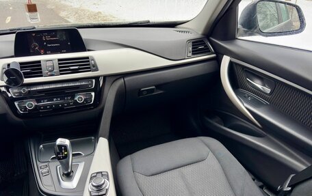 BMW 3 серия, 2017 год, 1 620 642 рублей, 14 фотография