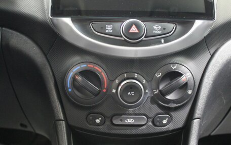 Hyundai Solaris II рестайлинг, 2015 год, 845 000 рублей, 12 фотография