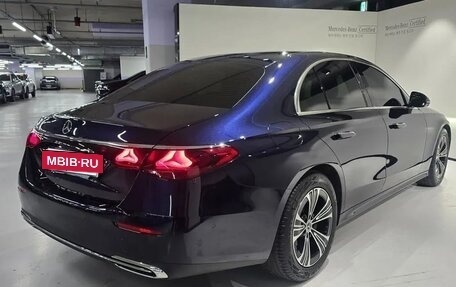 Mercedes-Benz E-Класс, 2024 год, 5 400 000 рублей, 6 фотография