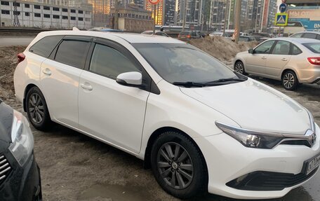 Toyota Auris II, 2018 год, 1 720 000 рублей, 2 фотография