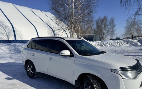 Mitsubishi Outlander III рестайлинг 3, 2012 год, 1 450 000 рублей, 2 фотография
