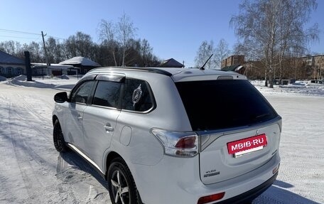 Mitsubishi Outlander III рестайлинг 3, 2012 год, 1 450 000 рублей, 5 фотография