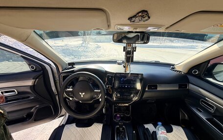 Mitsubishi Outlander III рестайлинг 3, 2012 год, 1 450 000 рублей, 18 фотография