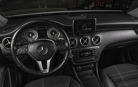 Mercedes-Benz A-Класс, 2013 год, 1 290 000 рублей, 7 фотография