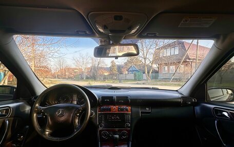 Mercedes-Benz C-Класс, 2006 год, 700 000 рублей, 10 фотография