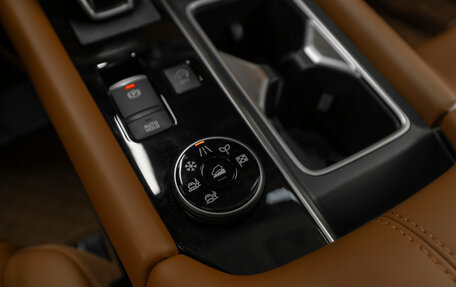 Nissan Pathfinder, 2024 год, 6 000 000 рублей, 22 фотография