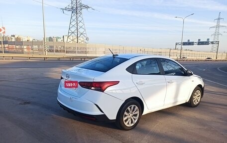 Hyundai Solaris II рестайлинг, 2021 год, 850 000 рублей, 1 фотография