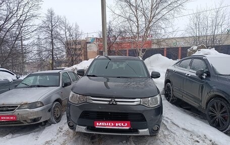 Mitsubishi Outlander III рестайлинг 3, 2014 год, 1 460 000 рублей, 1 фотография