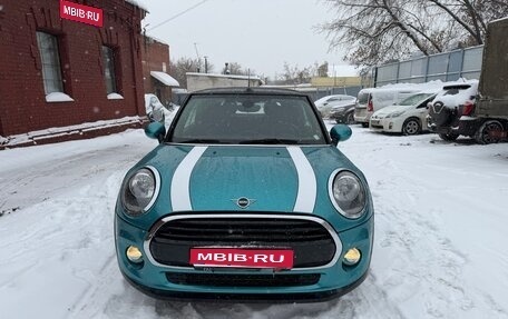 MINI Cabrio, 2018 год, 1 690 000 рублей, 1 фотография