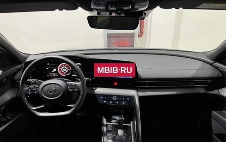 Hyundai Elantra, 2022 год, 1 590 000 рублей, 9 фотография