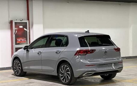 Volkswagen Golf VIII, 2022 год, 1 790 000 рублей, 4 фотография