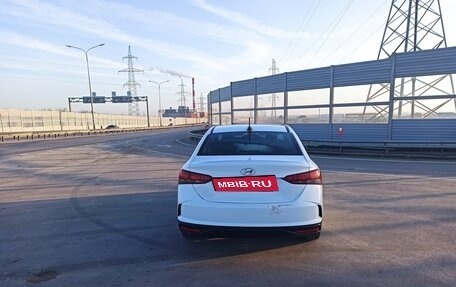 Hyundai Solaris II рестайлинг, 2021 год, 850 000 рублей, 2 фотография