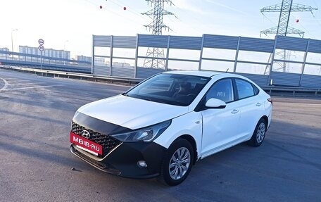 Hyundai Solaris II рестайлинг, 2021 год, 850 000 рублей, 4 фотография