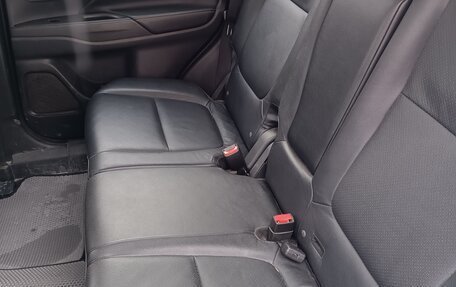 Mitsubishi Outlander III рестайлинг 3, 2014 год, 1 460 000 рублей, 6 фотография