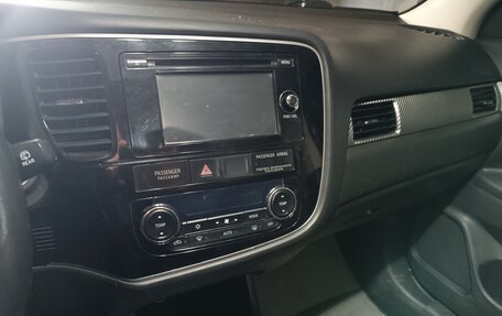 Mitsubishi Outlander III рестайлинг 3, 2014 год, 1 460 000 рублей, 9 фотография