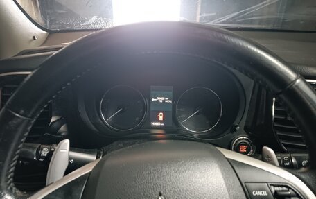 Mitsubishi Outlander III рестайлинг 3, 2014 год, 1 460 000 рублей, 8 фотография