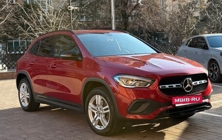 Mercedes-Benz GLA, 2020 год, 4 700 000 рублей, 4 фотография