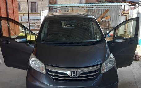 Honda Freed I, 2012 год, 1 200 000 рублей, 20 фотография
