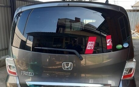 Honda Freed I, 2012 год, 1 200 000 рублей, 10 фотография