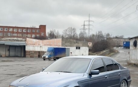 BMW 5 серия, 2001 год, 800 000 рублей, 2 фотография