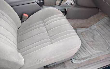 Dodge Intrepid I, 1994 год, 440 000 рублей, 26 фотография